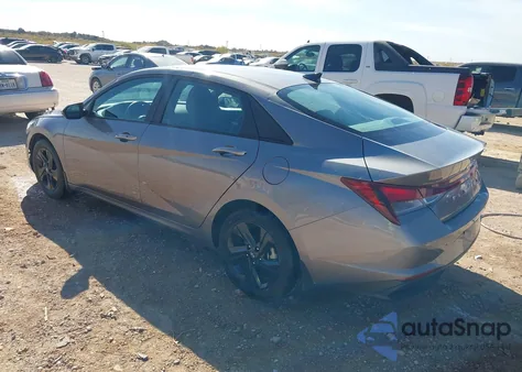 2023 Hyundai Elantra Sel z USA, uszkodzony, nr VIN KMHLM4AG9PU477531